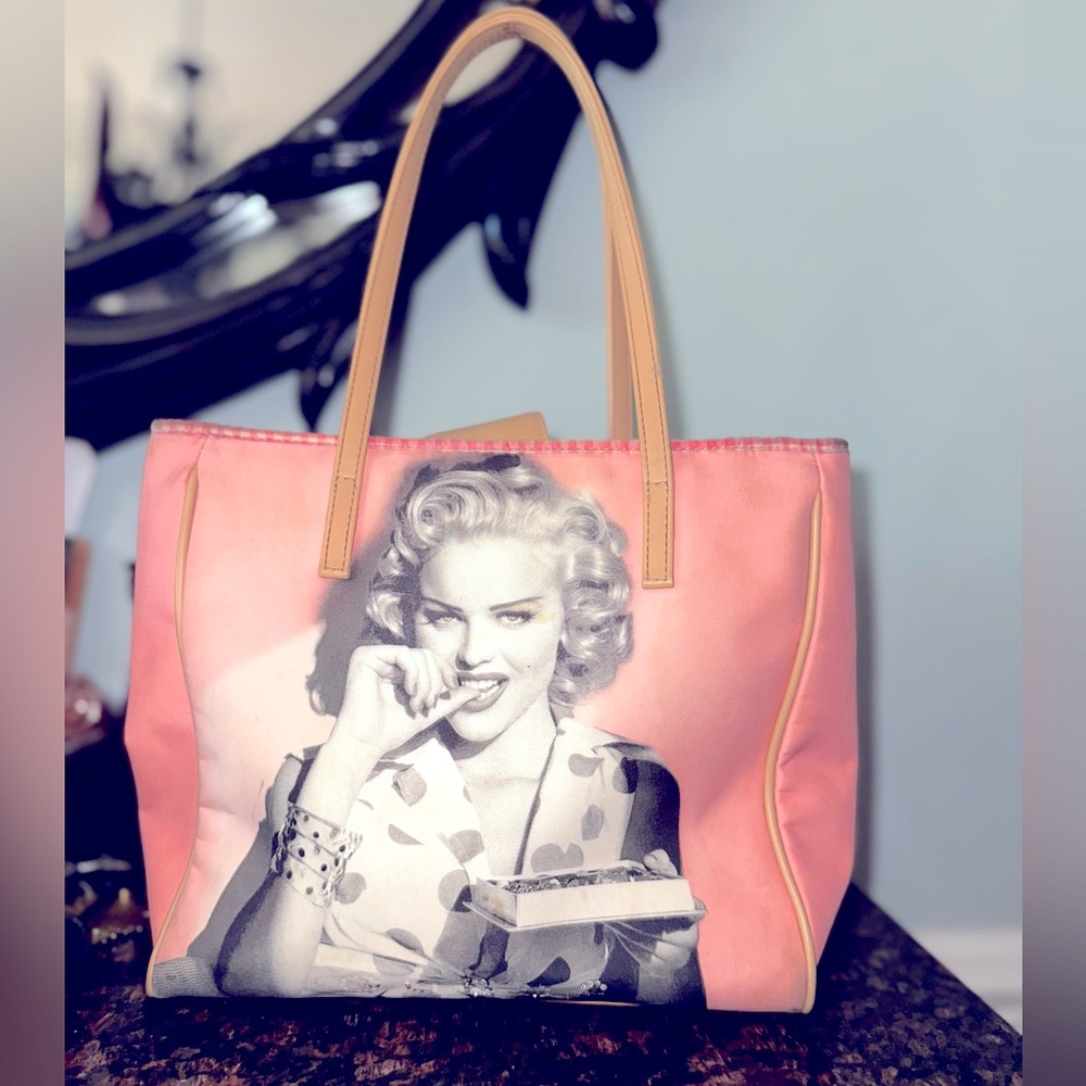 Vintage Anna Nicole GUESS Purse 💞